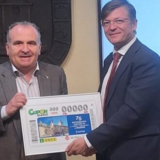 Martínez Páramo presenta cupón ONCE conmemorativo