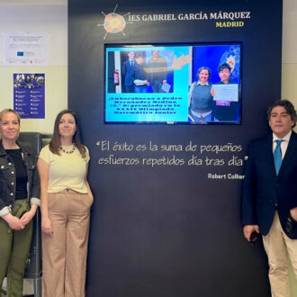 David Pérez, en la visita a uno de los talleres de salud mental que se está impartiendo dentro del programa Stay Healthy
