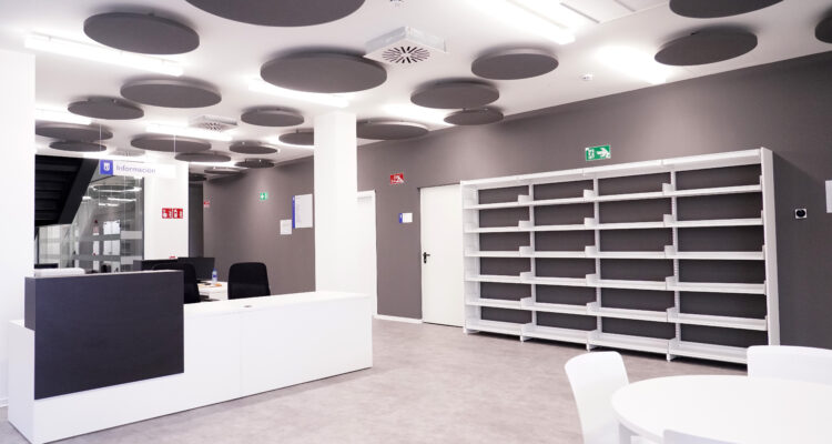 Espacio de la biblioteca del nuevo equipamiento Benjamín Palencia