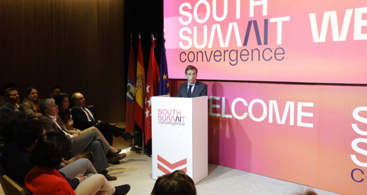 El alcalde de Madrid, José Luis Martínez-Almeida, participa en la presentación de South Summit 2026