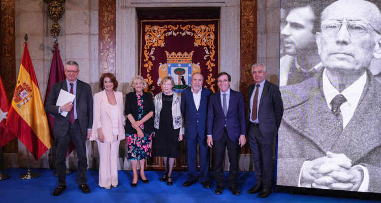 Acto homenaje a Don Enrique Tierno Galván en el 40º aniversario de su fallecimiento