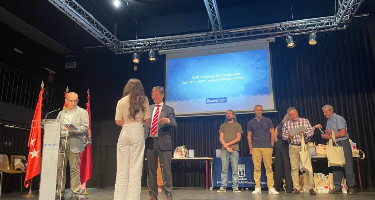 Martínez Páramo en el Certamen Literario y Artístico Antoniorrobles