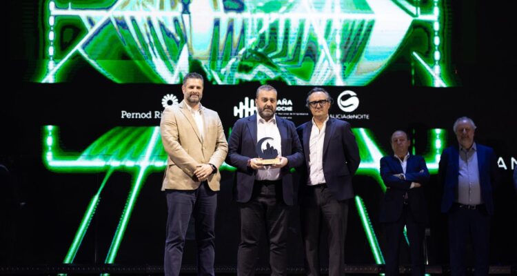 El concejal de Centro, Carlos Segura, recoge el Premio Nacional Recicla la Noche 2026