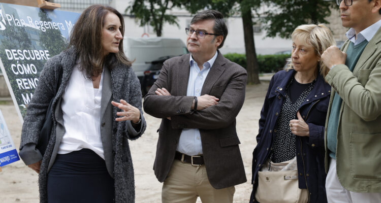 González y Chacón en momento de la presentación del Plan Regenera
