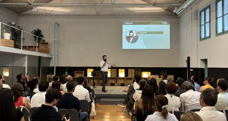 Ángel Niño, en un encuentro de la Red de Mentores de Madrid Emprende