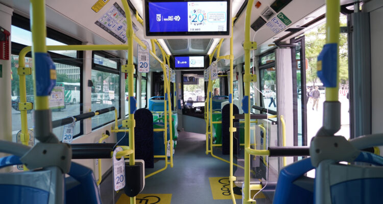 Interior bus participante 20º aniversario de la Convención de Derechos de las Personas en bus
