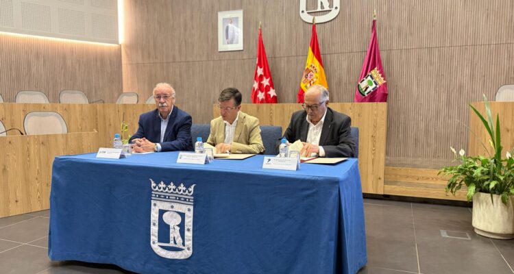 Martínez Páramo firma convenio con la Fundación Juanito Maravilla