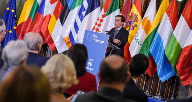 Almeida preside el acto institucional en conmemoración del Día de Europa