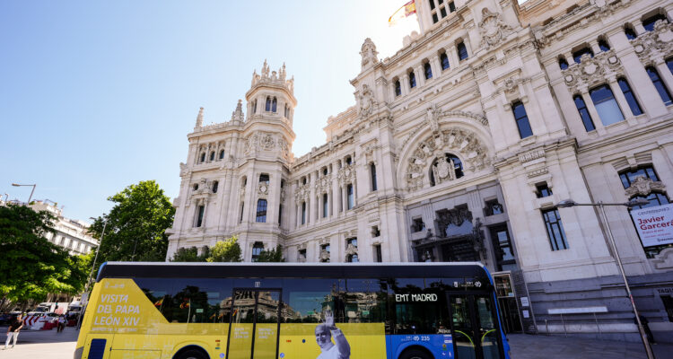 Almeida presenta la imagen de la ciudad de Madrid durante la visita del papa León XIV