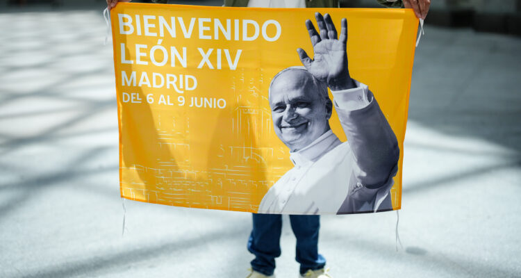 Almeida presenta la imagen de la ciudad de Madrid durante la visita del papa León XIV