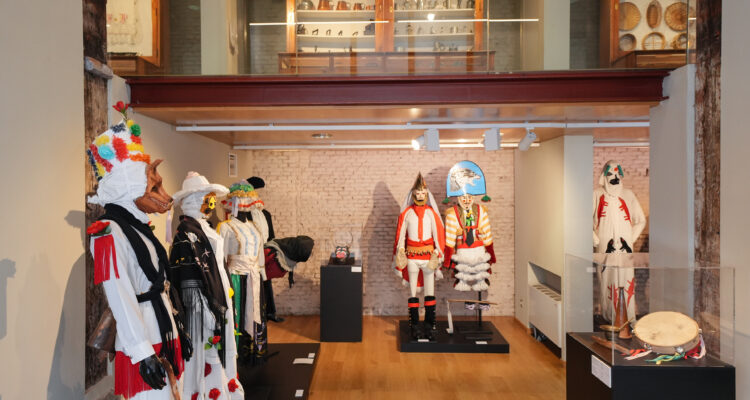 Sala expositiva del Museo de Artes y Tradiciones Populares