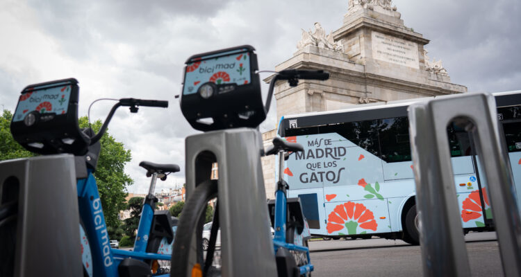 Acción especial organizada por EMT Madrid con motivo de las Fiestas de San Isidro
