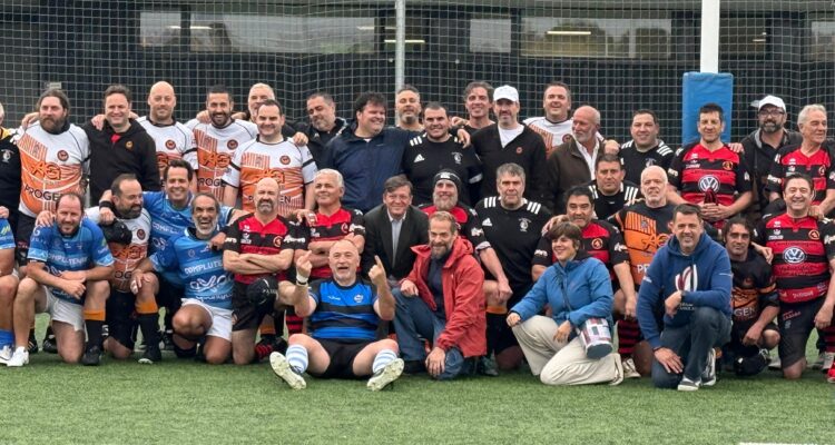 Martínez Páramo en la entrega de trofeos del VI Torneo Solidario de Rugby de Veteranos