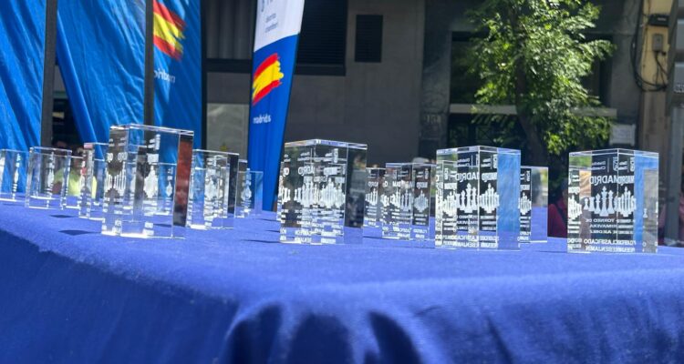 Trofeos del Torneo de Primavera de Ajedrez de Chamberí