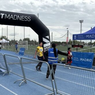 Línea de meta del Cross Escolar de Vicálvaro 2026