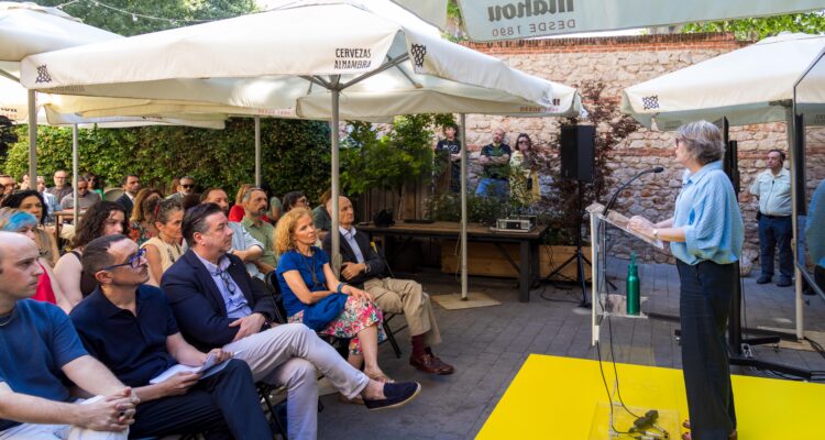La delegada de Cultura, Turismo y Deporte, Marta Rivera de la Cruz, presenta la programación de la temporada 2026-27 de Nave 10 Matadero