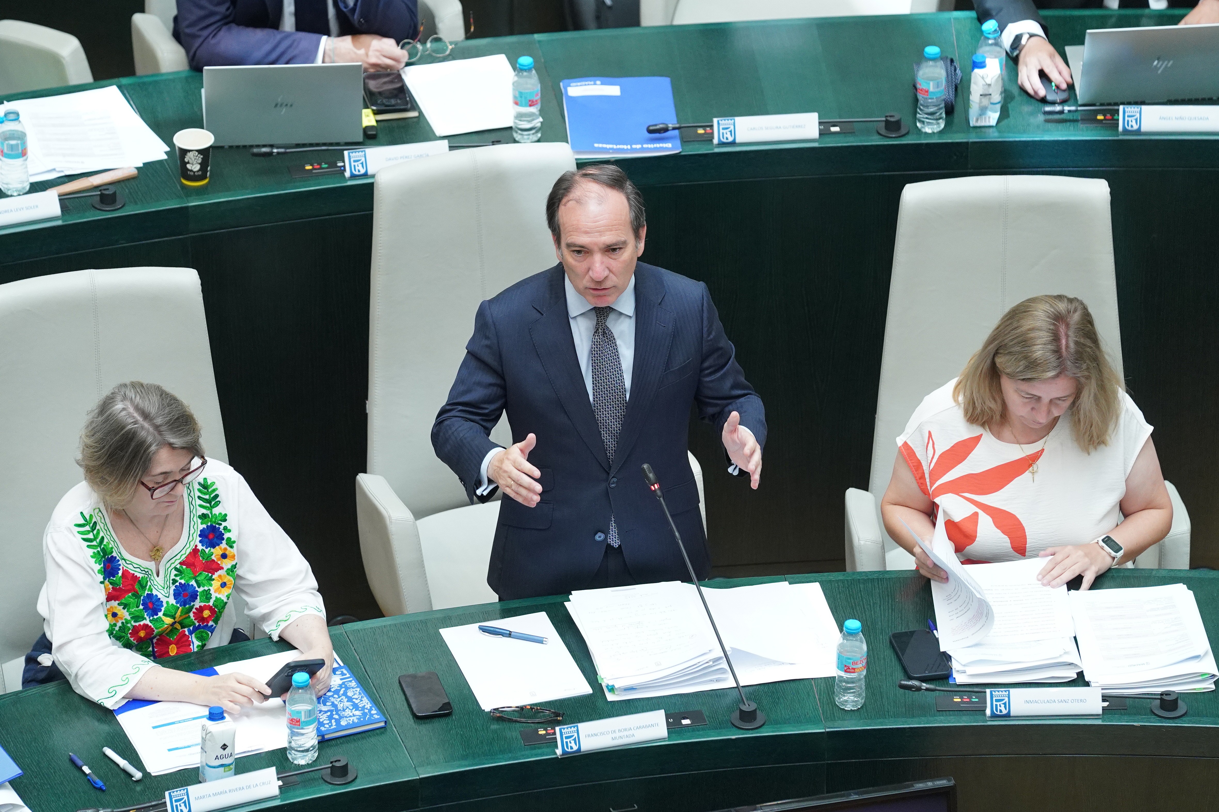 Borja Carabante durante su intervención en el Pleno del Ayuntamiento de Madrid