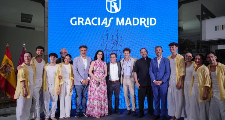 El alcalde de Madrid ha recibido en el Palacio de Cibeles a representantes de las entidades que han organizado el viaje apostólico de León XIV a la capital