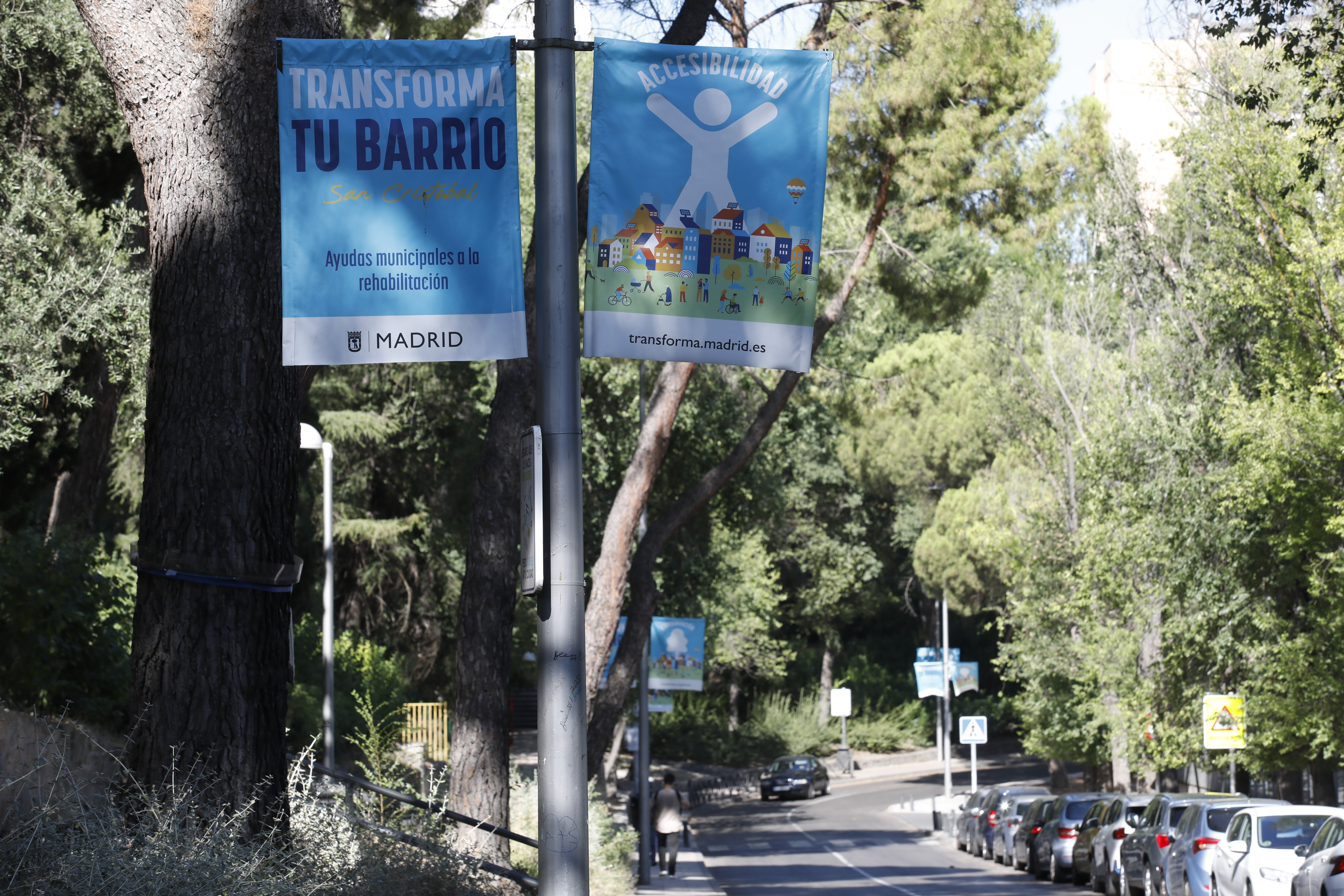 Banderolas Plan Transforma tu Barrio edición 2025 (imagen archivo)
