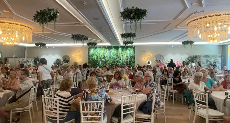 Usuarios de los centros de mayores en la excursión a Aranjuez