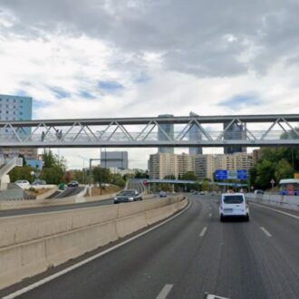 Pasarela peatonal de acceso al Hospital Ramón y Cajal