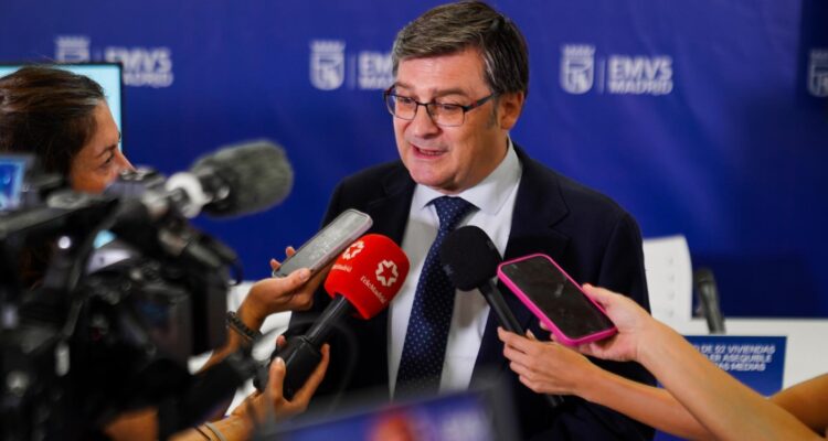 González tras el sorteo de la promoción de EMVS Madrid