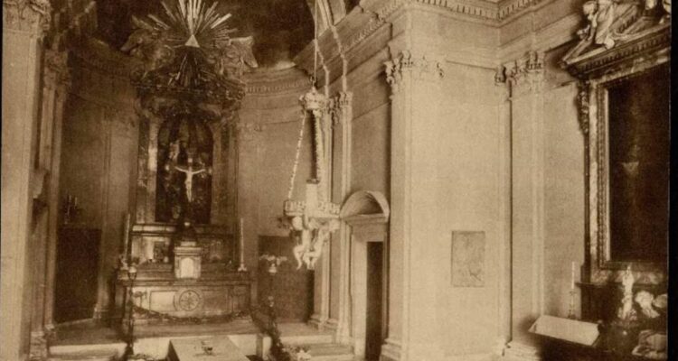 Interior de la ermita en 1928