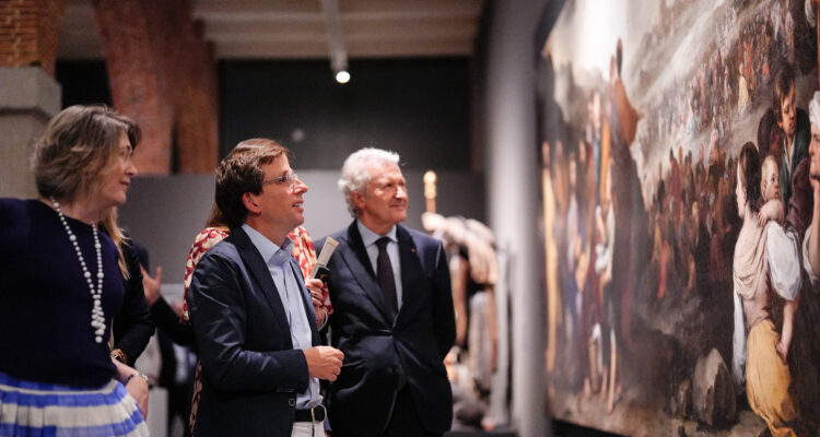Almeida inaugura la exposición ‘Arte y misericordia. El Barroco de la Santa Caridad de Sevilla en Madrid’