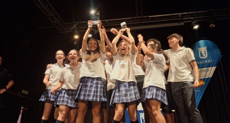 Participantes del primer Concurso de Rap Contra el Acoso Escolar de Fuencarral-El Pardo