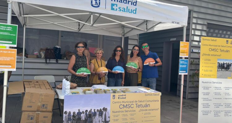 La concejala de Tetuán, Paula Gómez-Angulo, presenta la campaña ‘Tetuán te cuida contra el calor’