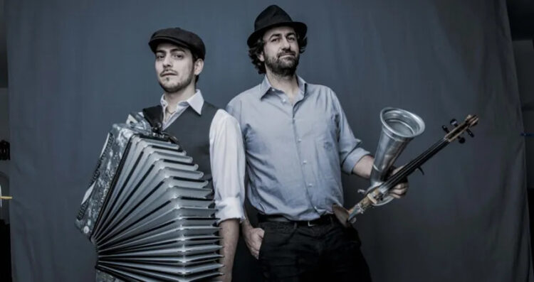 El dúo Fetén Fetén, compuesto por Jorge Arribas y Diego Galaz