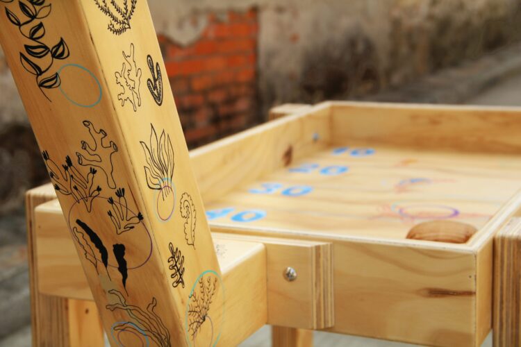 Materiales del taller 'tocarjugarMADERA'