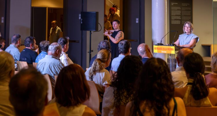 La delegada de Cultura, Turismo y Deporte, Marta Rivera de la Cruz, presenta la tercera edición de la campaña ‘Refúgiate en la Cultura’