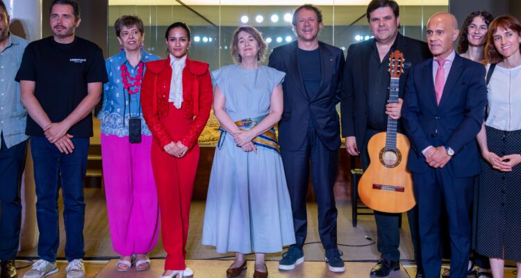 La delegada de Cultura, Turismo y Deporte, Marta Rivera de la Cruz, presenta la tercera edición de la campaña ‘Refúgiate en la Cultura’