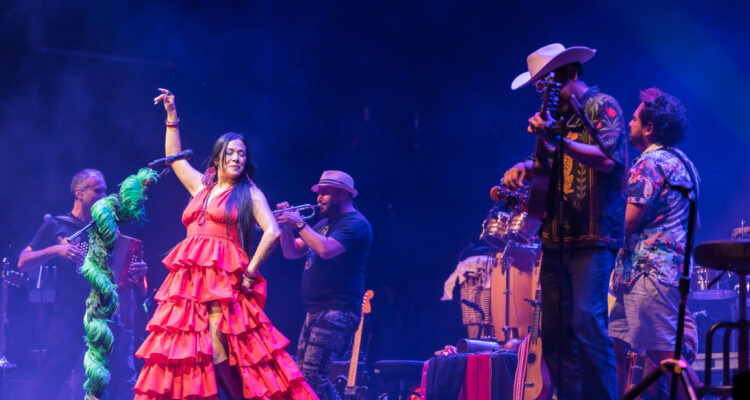 La cantante mexicana Lila Downs en Veranos de la Villa