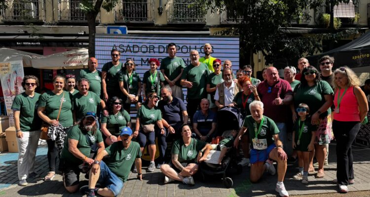 Foto de grupo en la carrera del XLIV Trofeo de San Lorenzo en Lavapiés