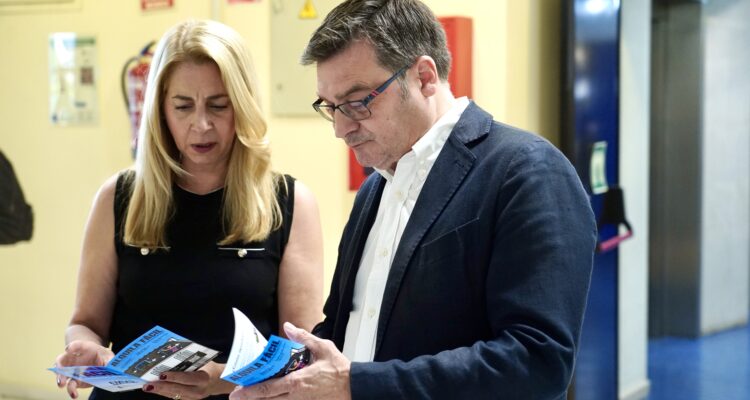 Álvarez y González durante su visita al SAV Madrid de Ciudad Lineal