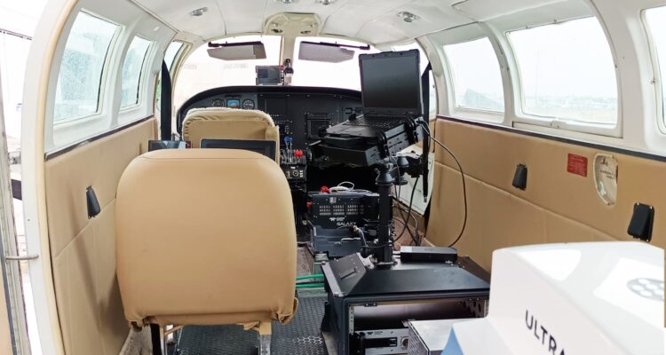 Imagen del interior de la cabina de la nave que realiza el vuelo