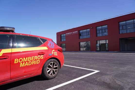 Centro Logístico de Bomberos La Atalayuela en el distrito de Villa de Vallecas