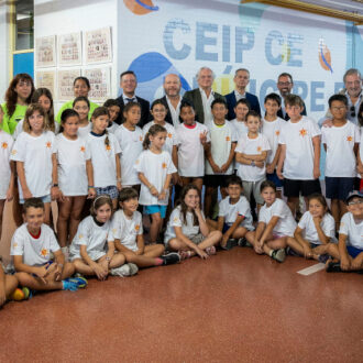 El delegado de Políticas Sociales, Familia e Igualdad y el concejal de Fuencarral-El Pardo han visitado hoy un campamento municipal en el CEIP Príncipe Felipe