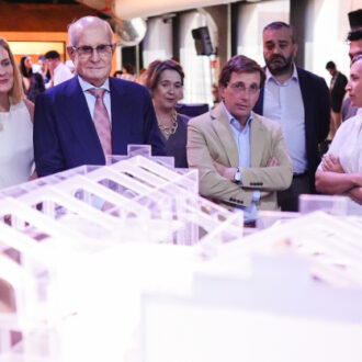 El alcalde de Madrid, José Luis Martínez-Almeida, presenta el proyecto de remodelación de Serrería Belga para albergar la Colección Pérez Simón