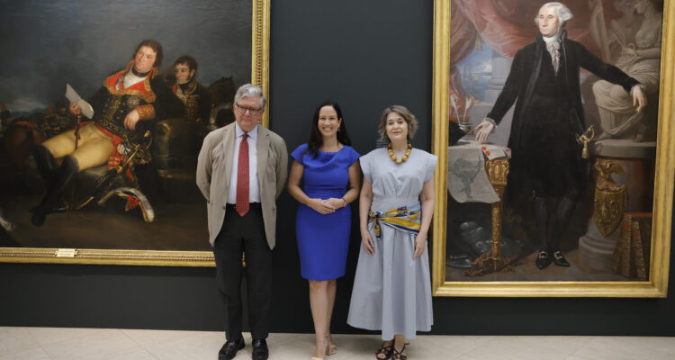 La delegada de Cultura, Turismo y Deporte, Marta Rivera de la Cruz, participa en la presentación del nuevo espacio de la Real Academia de Bellas Artes de San Fernando que acogerá un retrato de George Washington