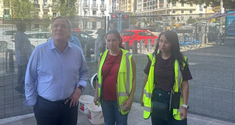González Taboada visita los trabajos del CEIP Cervantes