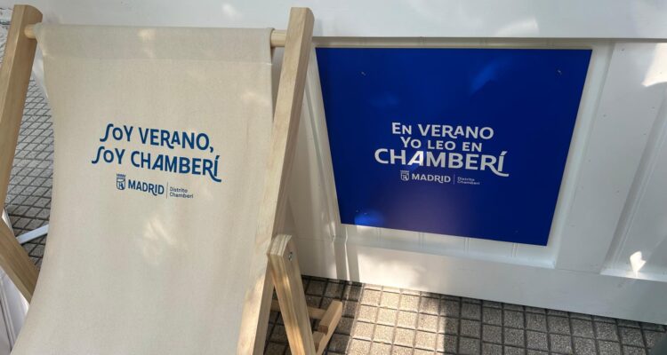 Jaime González Taboada visita la iniciativa ‘Yo Leo en Chamberí’
