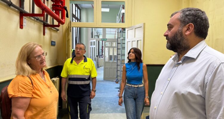 Segura visita los trabajos que la junta municipal está realizando en la Residencia Internado y CEIP San Ildefonso