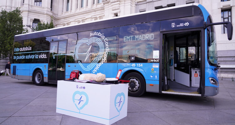 Imagen de la presentación campaña 'Autobús cardioprotegido'