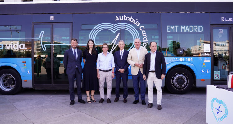 Momento de la presentación de los equipos 'Autobús cardioprotegido'