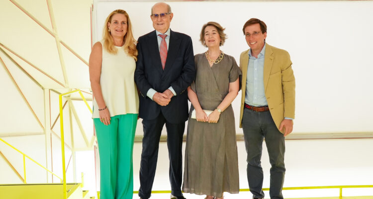 El alcalde de Madrid, José Luis Martínez-Almeida, presenta el proyecto de remodelación de Serrería Belga para albergar la Colección Pérez Simón