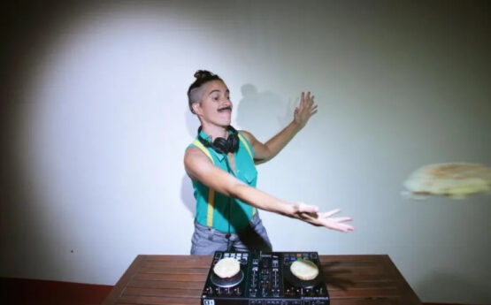 Imagen deIzaskun Barbàrie, músico, DJ y en una de sus actuaciones