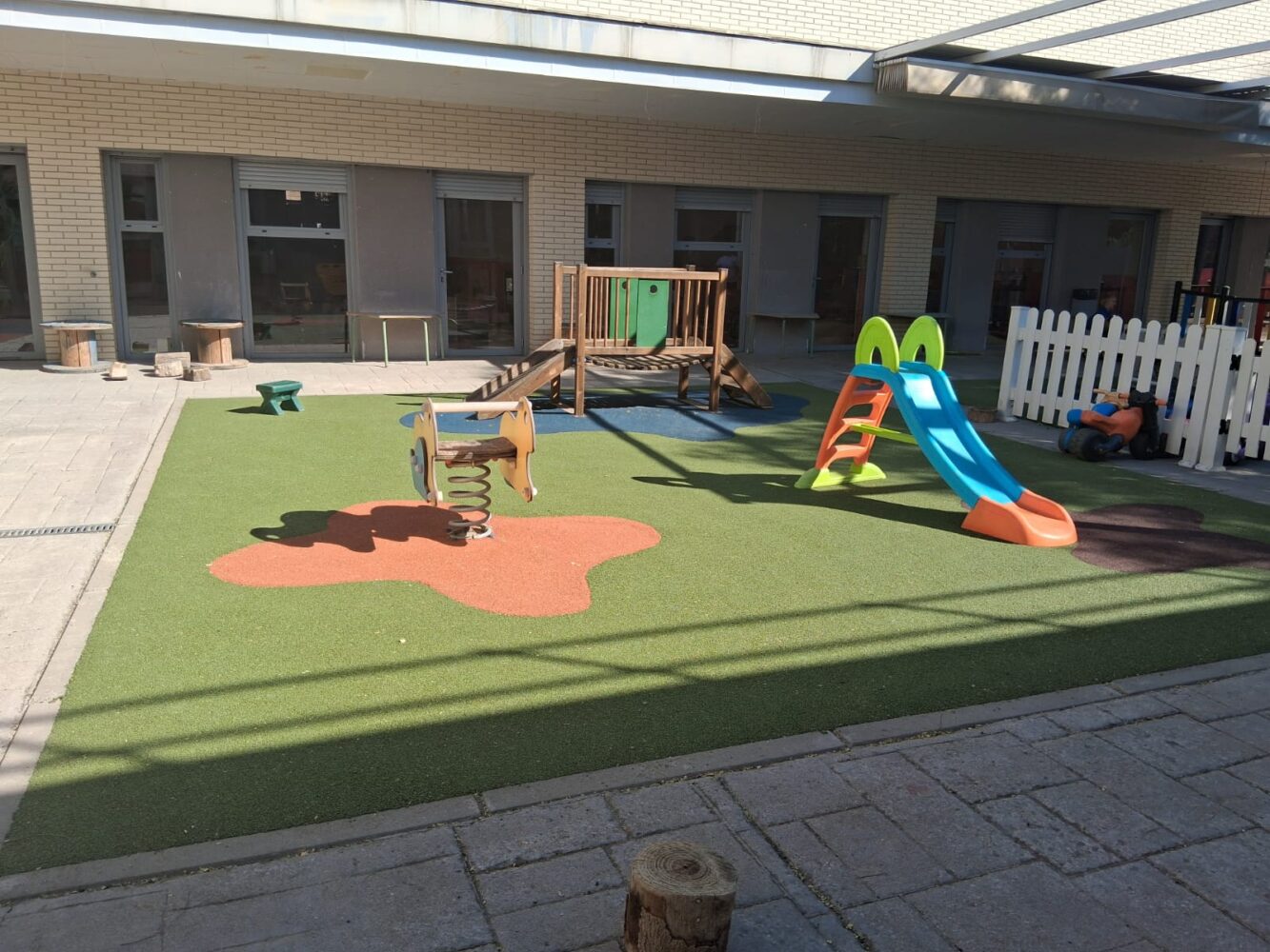 Escuela Infantil Las Pléyades (Villaverde) (Imagen de archivo)